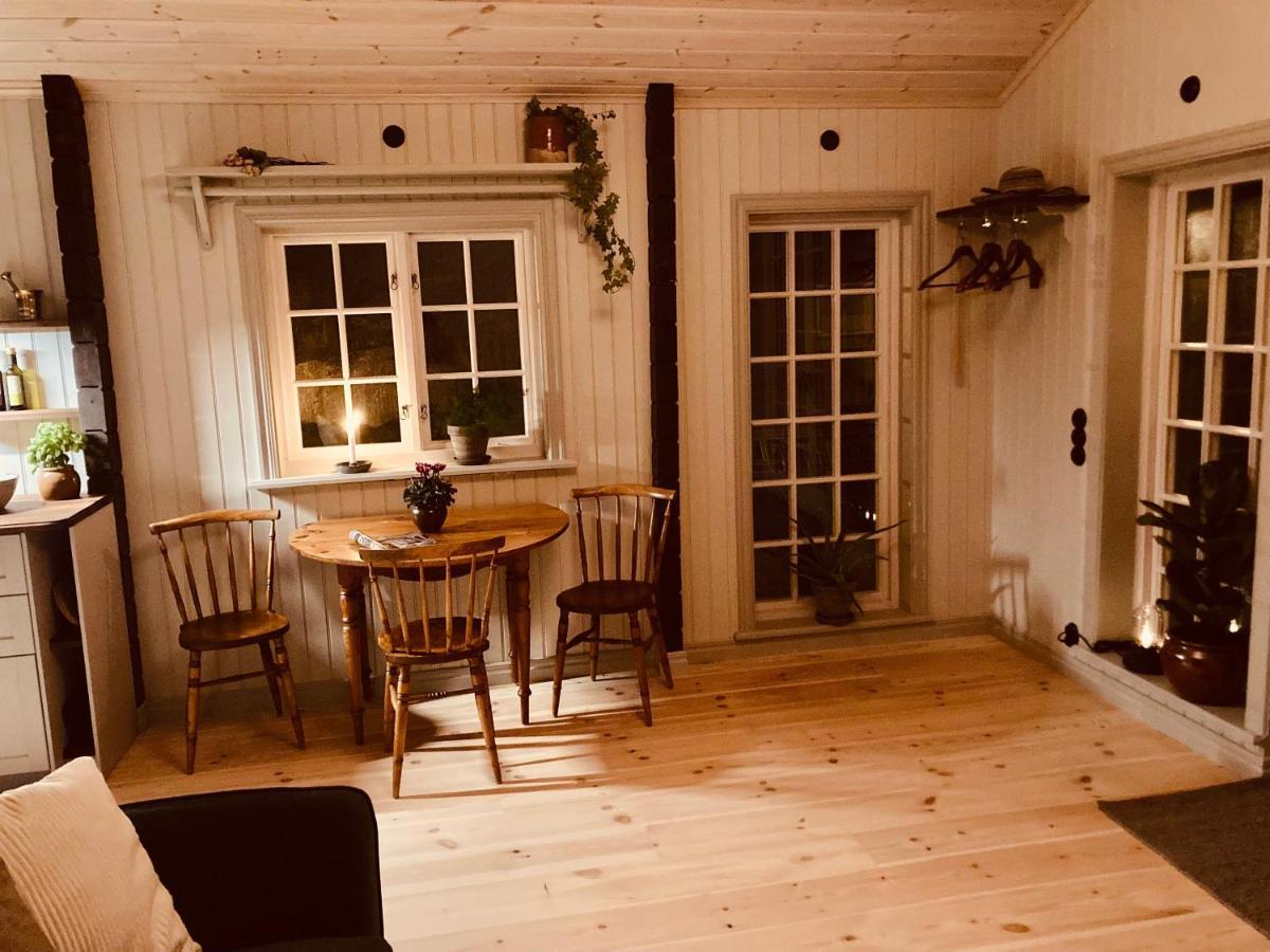 Sjoestugan Vallersvik Frillesås Esterno foto